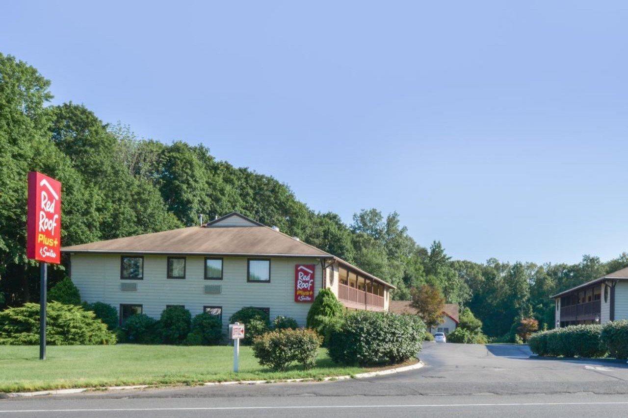Red Roof Inn Plus+ & Suites Guilford Exterior foto